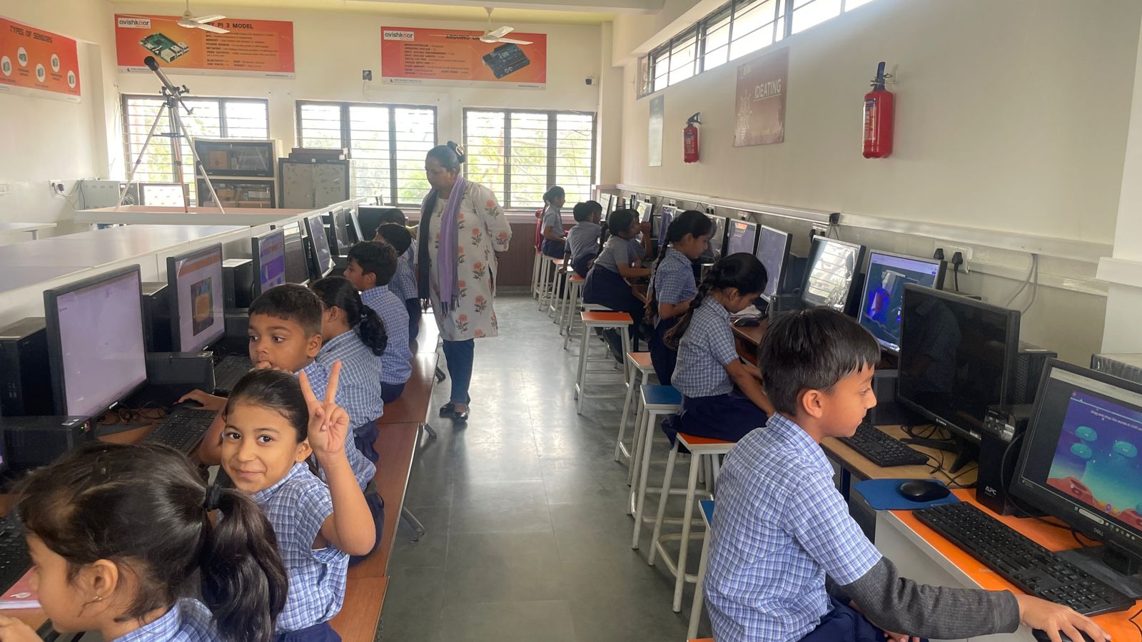 Student using Freadom app
