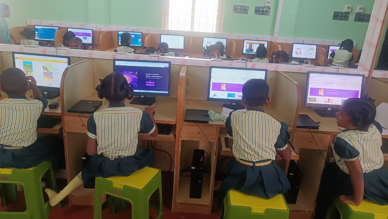 Student using Freadom app